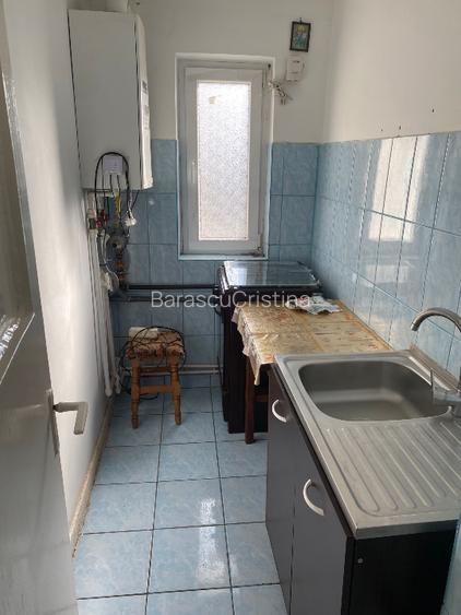 De vanzare apartament 3 camere - Fieni, etaj 2/4, aproape de Sinaia - 5