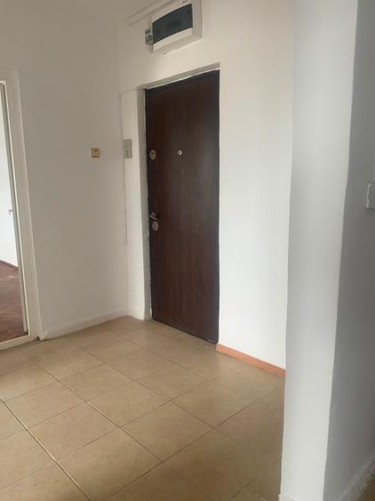 Apartament 2 camere decomandate zona KM 4-5