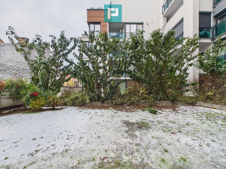 Apartament cu 3 camere și gradină