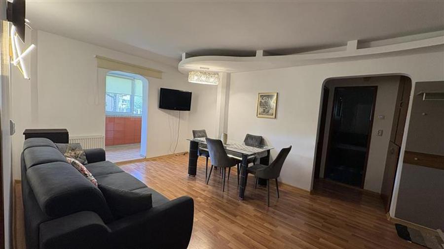 Inchiriere apartament 3 camere modern cu parcare in Zorilor- str Meteor, Cluj-Na