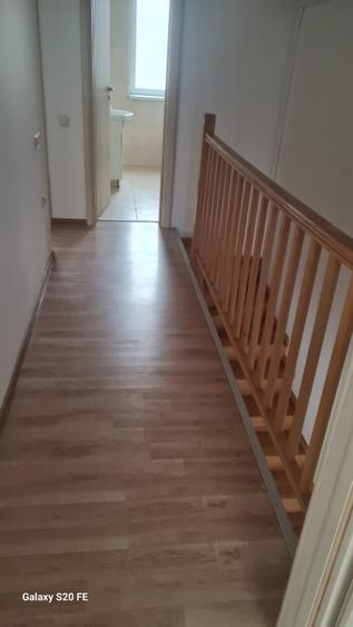 Casă de închiriat tip duplex P+1E+Pod