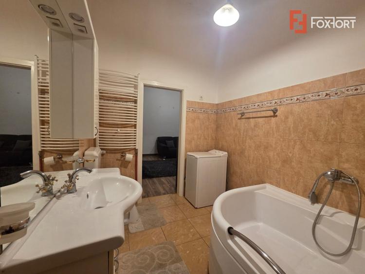 Apartament cu 2 camere semidecomandat, et 1, zona Centrala