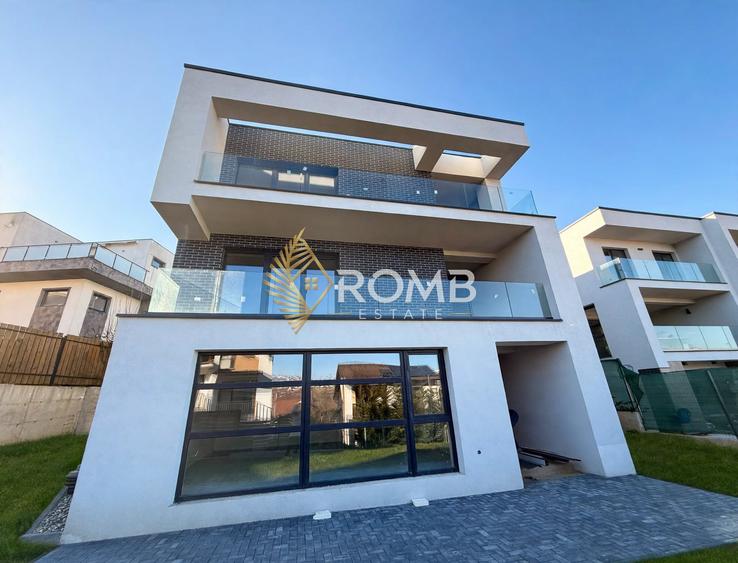 Apartament pe două niveluri, 60 mp, teren 360 mp, zona Edgar Quinet
