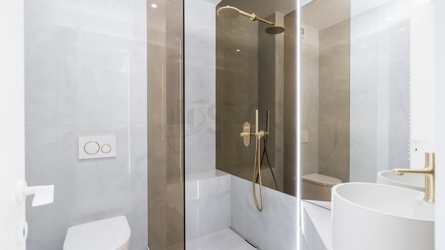 REA1026433 3 camere lux cu parcare si boxa incluse Cortina North
