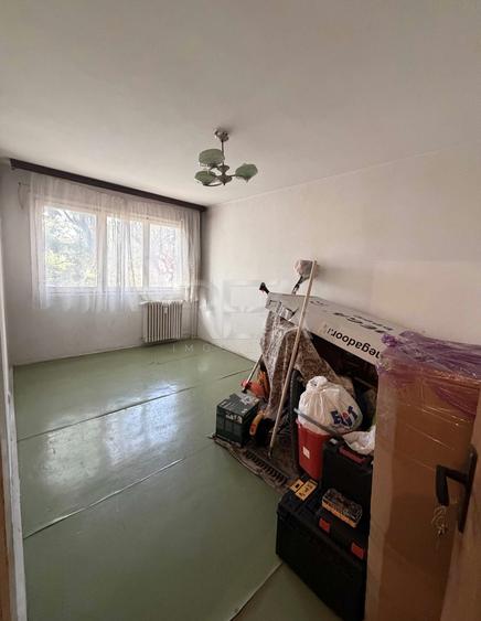 3 camere, 1/4, 67 mp-Apusului-Str. Floarea Rosie