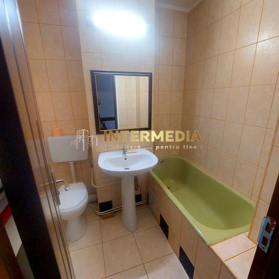 Apartament 3 camere decomandat Cetate 2 bai utilat si mobilat complet