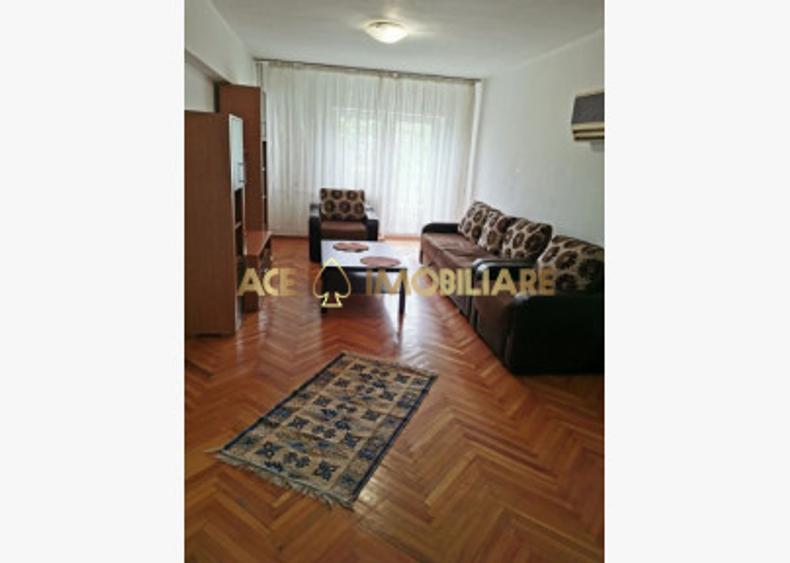2 Camere de inchiriat | Unirii | Metrou | Mobilat