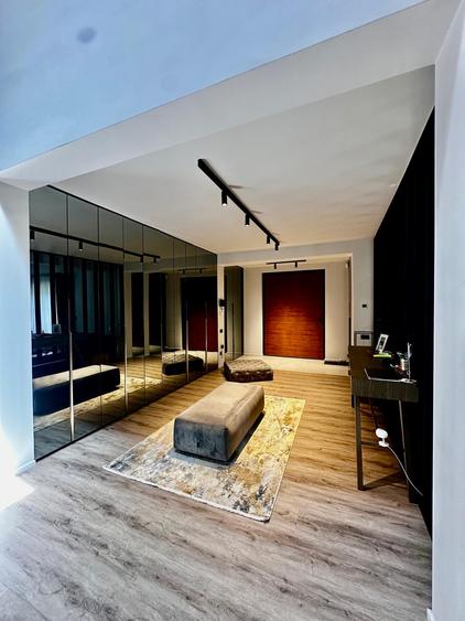 DESIGN CONTEMPORAN, PISCINĂ ÎNCĂLZITĂ, LUX ȘI CONFORT ÎN IANCU NICOLAE