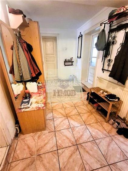 Casa Individuala 3 camere cu garaj si 506 Teren in Rasinari Comision 0 - 24