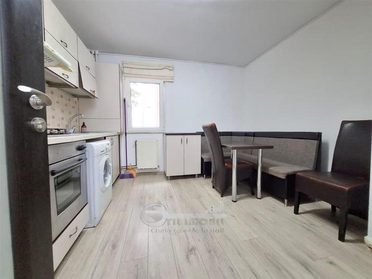 Apartament 2 camere, Cug la bd, etaj 2, baie cu geam, mobilat, vedere dubla 60 m