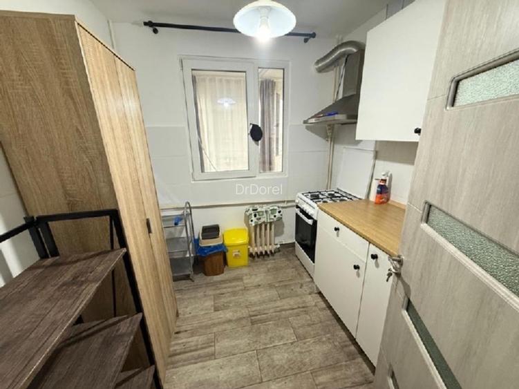 Proprietar închiriez ap 3 cam  500 € 3 min M ,piața , școli, parc  zona verde - 7