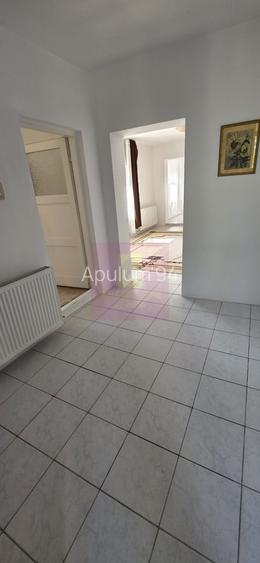 Casa cu 4 camere de vanzare in Campina