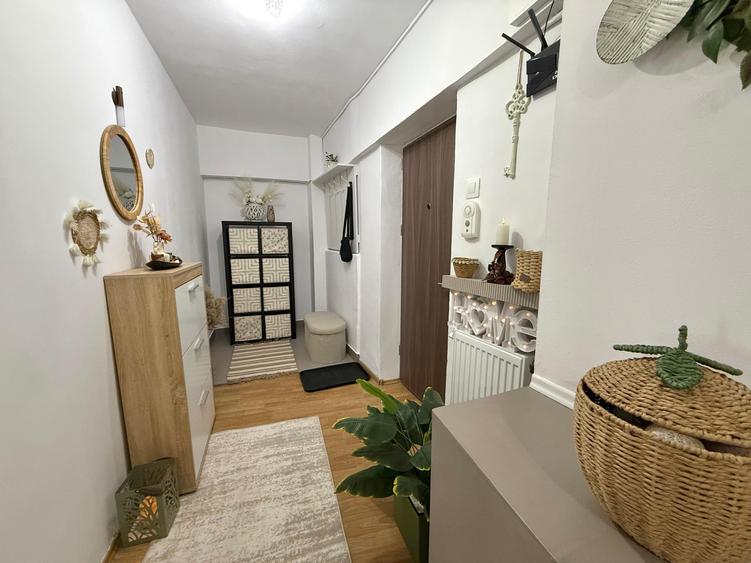 Apartament 2 camere spatios, 67 mp, mobilat cu priveliste panoramica