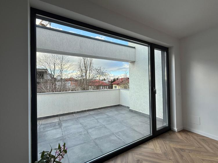 Nou- Vila duplex cu 6 camere- zona Cambridge - Iancu Nicolae - 42
