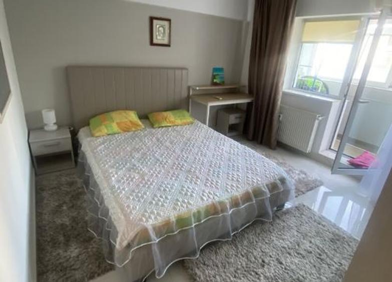 Unirii,Metrou,bl.reabilitat,decomandat,et.3/8,mobilat,utilat complet,balcon,AC,