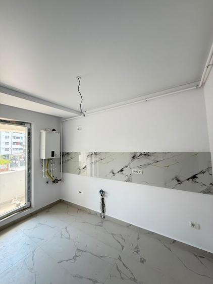 Garsonieră decomandată, compartimentare eficientă, balcon– Etaj 1/6- Comision 0
