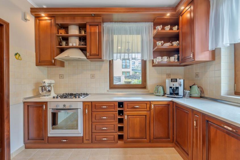 Vila superba, in stil mediteranean, strada privata