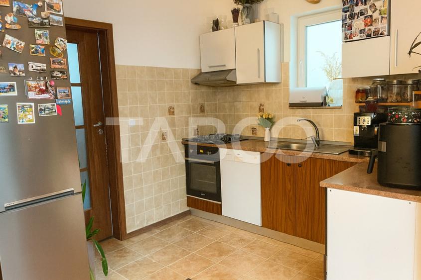 Apartament cu 3 camere spatioase de vanzare in Selimbar - 100 mp utili