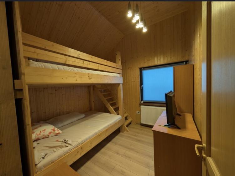Cabană de vacanță | 3 camere | 82 mp | Situată la 23 km de Sebeș |