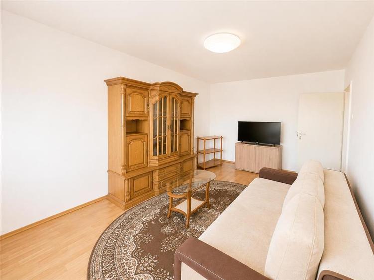 Apartament decomandat cu 3 camere si 2 bai in Astra, Brasov