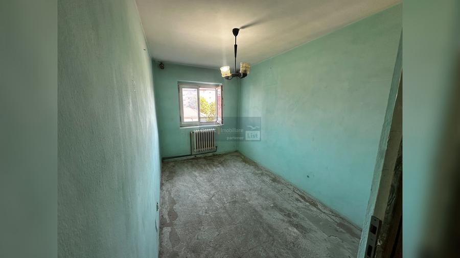 Apartament decomandat cu 3 camere | 55 mp | Zona Ștefan cel Mare |