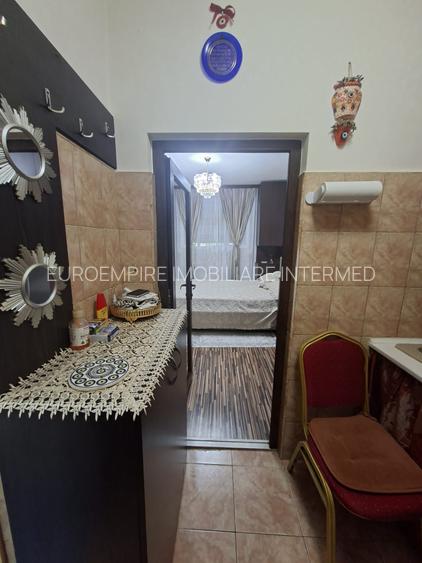 Garsoniera semidecomandata, zona CET - 6