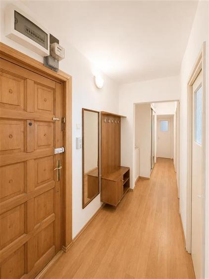 Apartament decomandat cu 3 camere si 2 bai in Astra, Brasov
