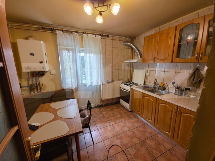 Apartament 3 camere decomandate, et. 3, Rovine, Il Padrino