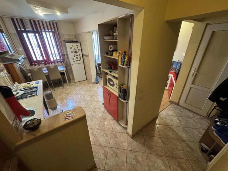 Apartament 4 camere zona Tomis Nord - Oxford