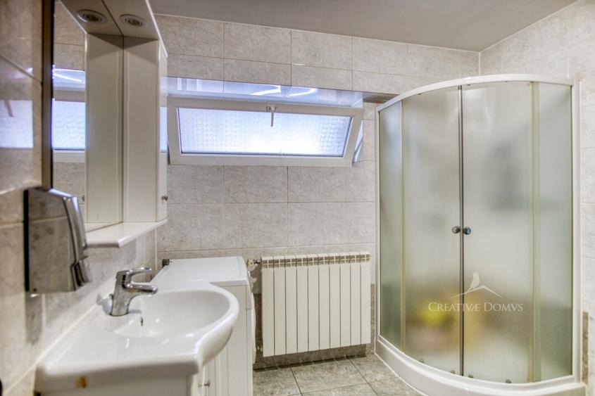 Bdul Unirii / Spatiu de birouri, 79 mp, 3 camere