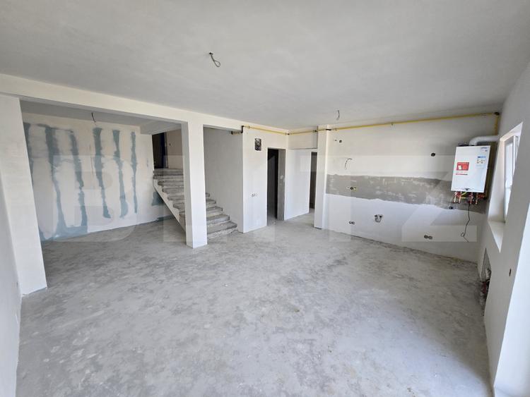 Apartament spatios cu gradina, 68mp, cu 3 camere, dressing, garaj