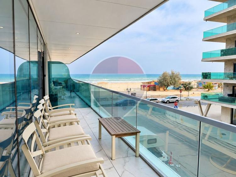 Apartament cu 2 camere de vanzare in zona Mamaia Nord White Titanic