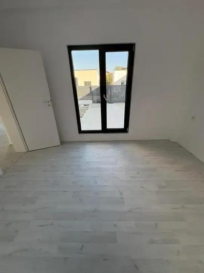 Casa 4 Camere De Vanzare|Afumati Deal Canalizare| Incalzire Pardoseala