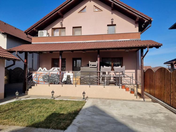 Casa D+P+M cu garaj teren 400 mp finisata utilata mobilata asfal CETATE Giro