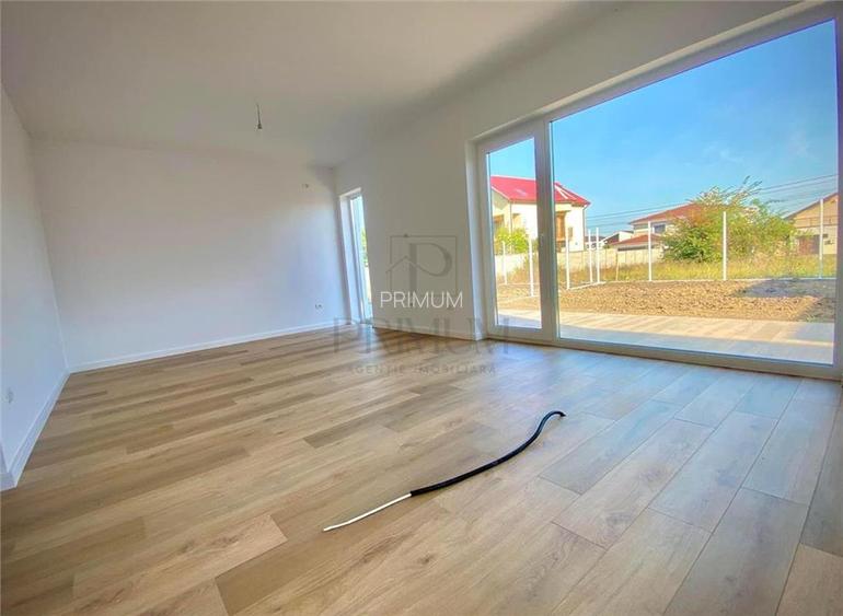 Duplex deosebit - la asfalt - 3 dormitoare - 3