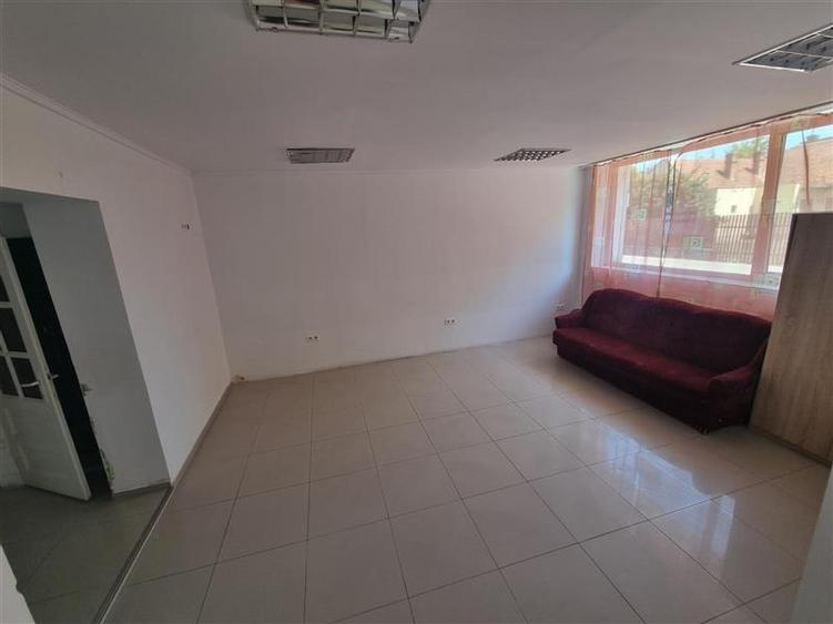 Apartament de 62 mp , parte din casa, cu intrare separata, posibil spatiu comerc