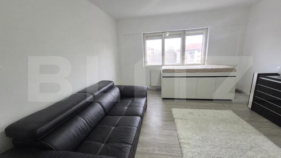 Apartament cu 3 camere de vanzare, 75.77 mp, cartierul Carpati 2