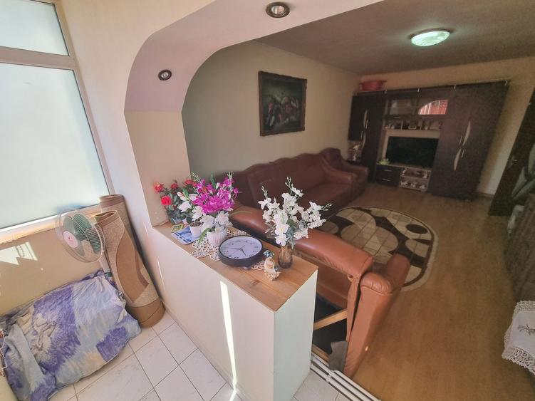 Apartament 3 camere de inchiriat /zona Viile Noi-Anda