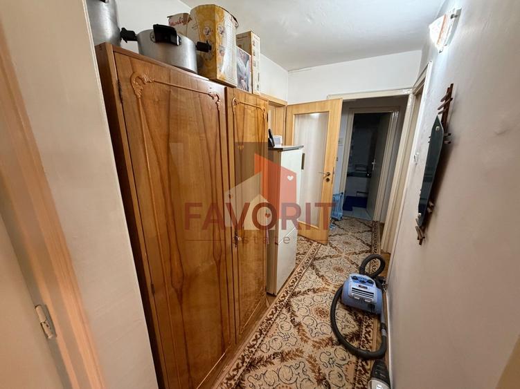 Etaj 1. Centrala proprie. Garaj in baterie. Boxa in CF