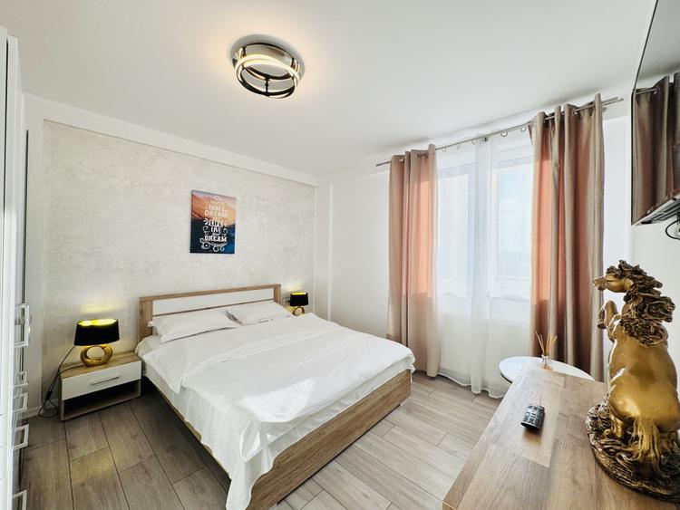Apartament cu 3 camere complet mobilat si utilat, vedere spre Mare