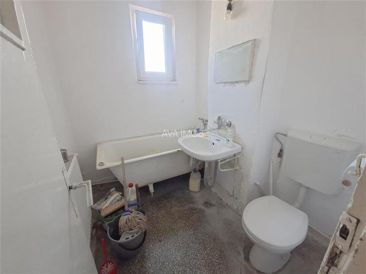 Apartament 2 camere semidecomandat, zona Garii - 7