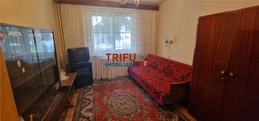 Apartament 3 camere de vanzare zona Centru