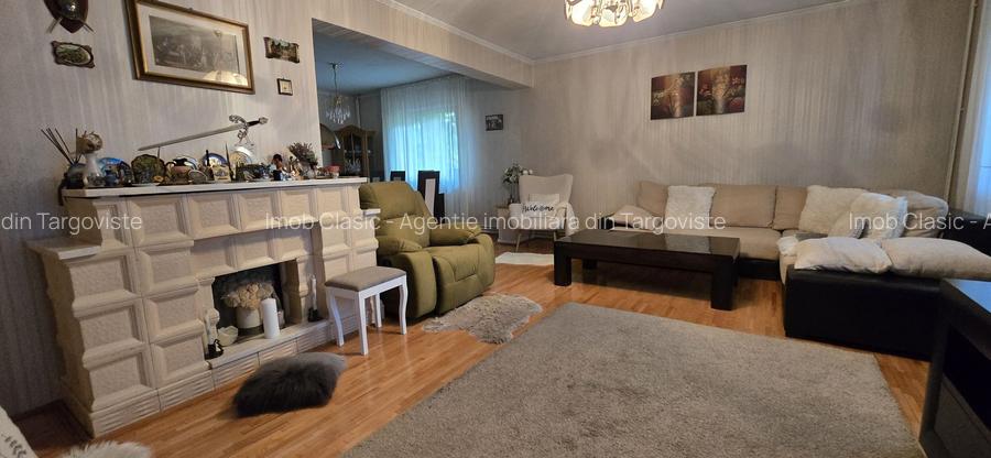Vânzare Proprietate deosebita cu piscina, Gura Ocnitei Dambovita