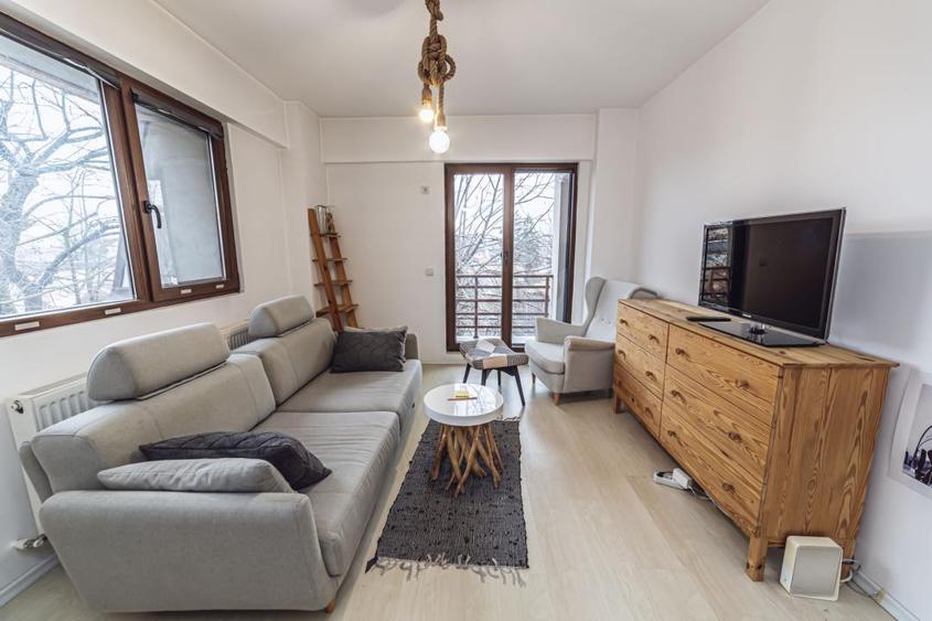 Apartament de 2 camere | Centrala Proprie | 10 Min Metrou Parc Bazilescu