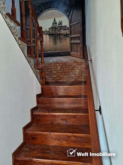 Vanzare casa tip duplex la intrarea in Borhanci