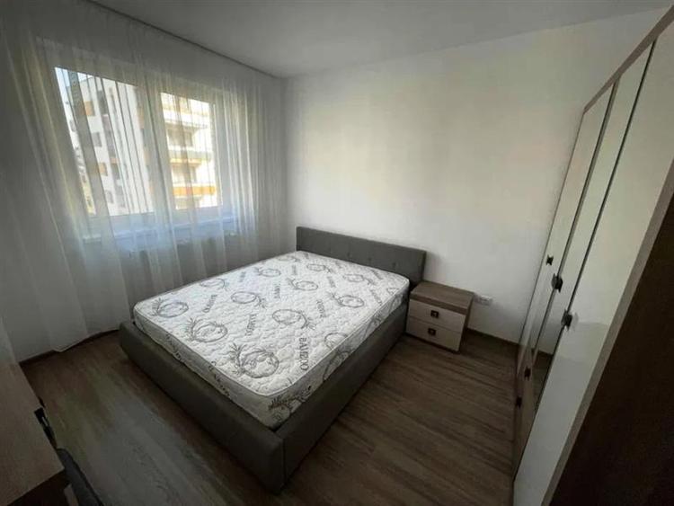 Inchiriem Apartament 2 Camere, Modern, Decomandat, Tractorul