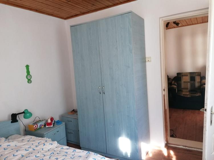 Singureni Stejaru casa intre paduri, cu teren 1600mp