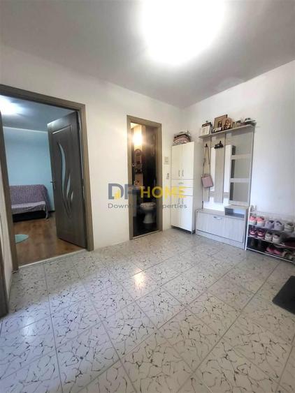 Apartament 2 Camere, Decomandat, etaj 2 din 3