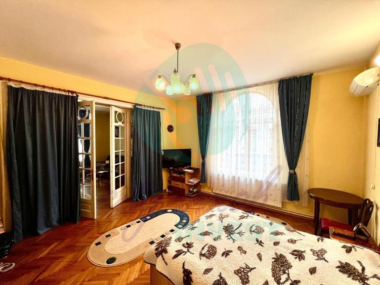 Apartament în vilă interbelică Unirii – Carol | | Curte | Ideal cabinet/birou