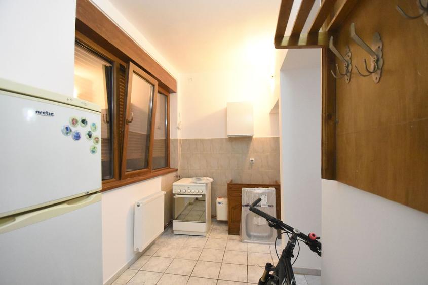 Apartament la casa de închiriat în zona Mehala